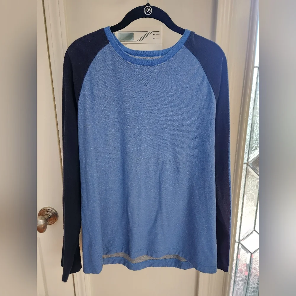 Banana Republic Vintage Men's Long Sleeve tee, size L